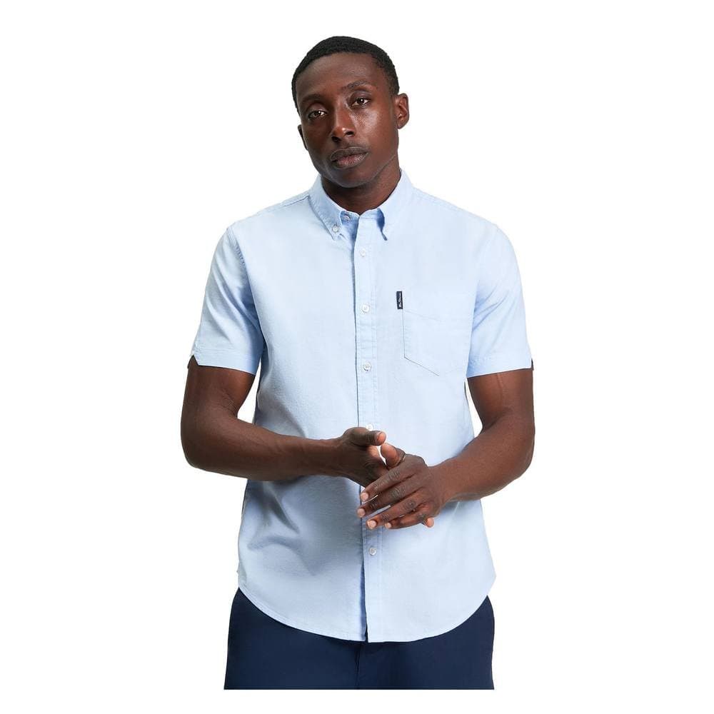Ben Sherman Ben Sherman Men's Signature Oxford Short-Sleeved Shirt in Baby Blue