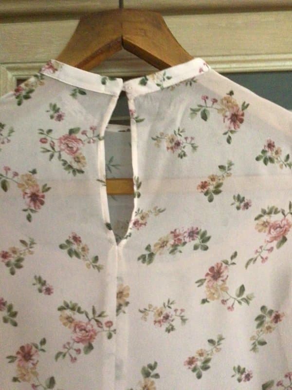 Bershka Chiffon lightweight top from Bershka.Size s which is a 6.