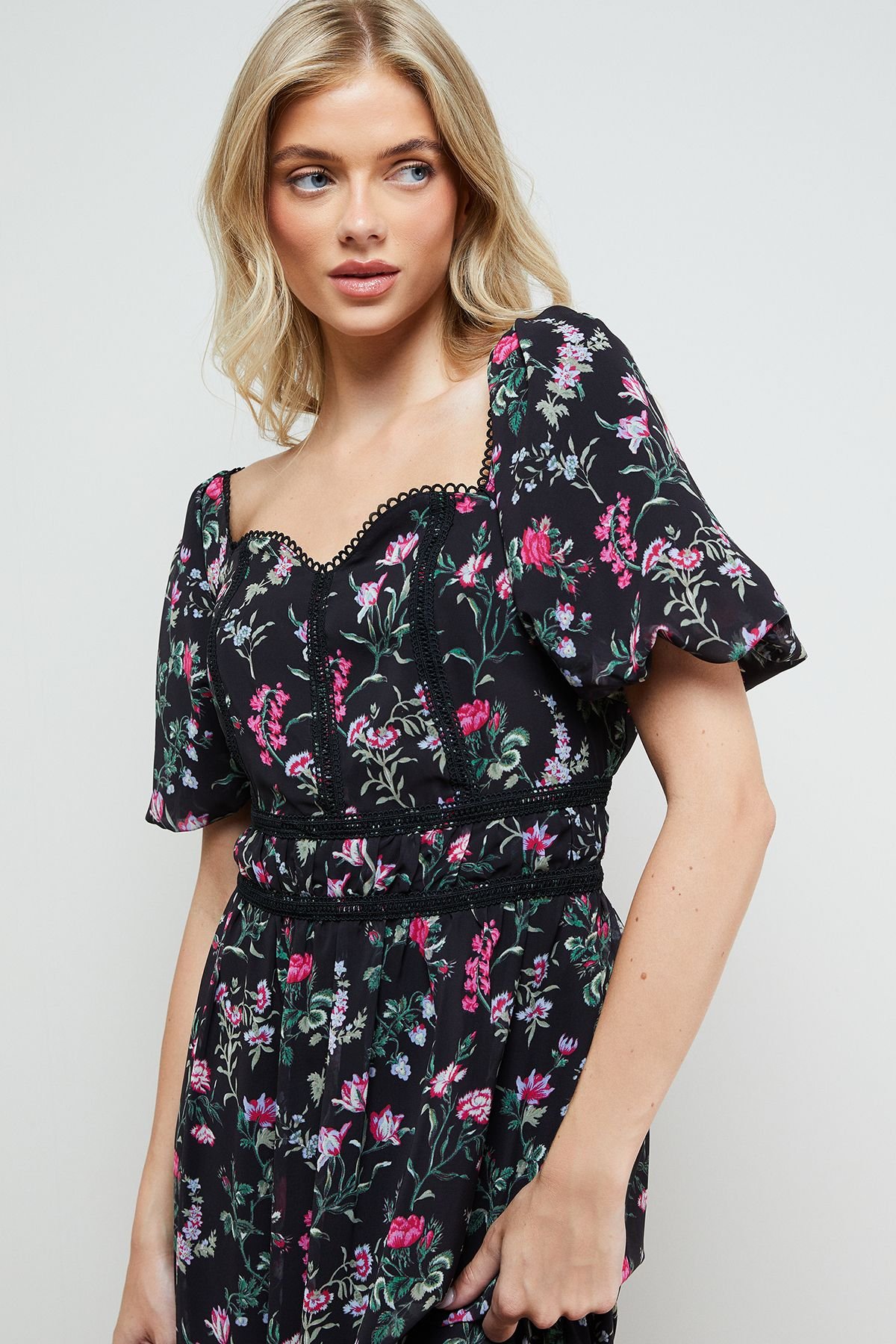 Oasis Oasis Women's Lace Trim Puff Sleeve Midaxi Dress in Black - 3