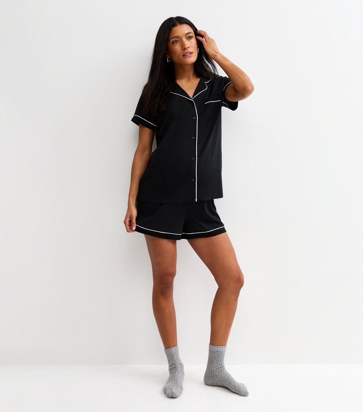 New Look Women's Maternity Black Jersey Revere Collar Pyjama Shorts Set New Look - 3