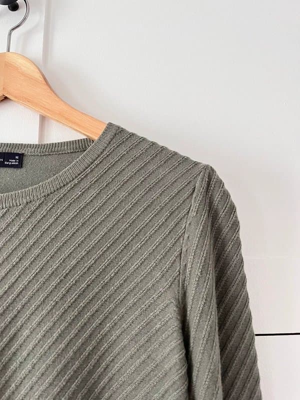 M&S Collection Women’s M&S khaki green patterned ribbed round neck long sleeve thin knitted sweater jumper