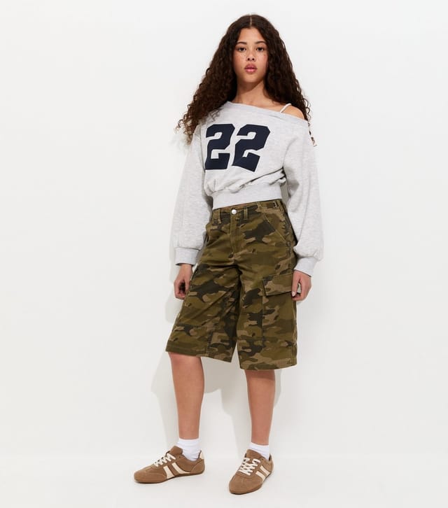 New Look Girls' Light Grey 22 Logo Off Shoulder Jumper New Look - 3