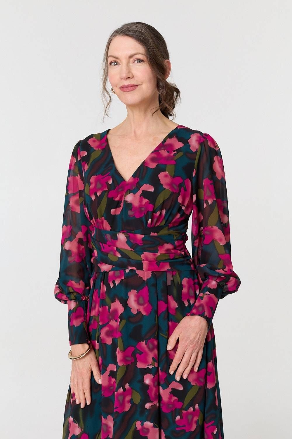 Izabel London Izabel London Women's Floral Ruched Long Sleeve Maxi Dress in Green - 4