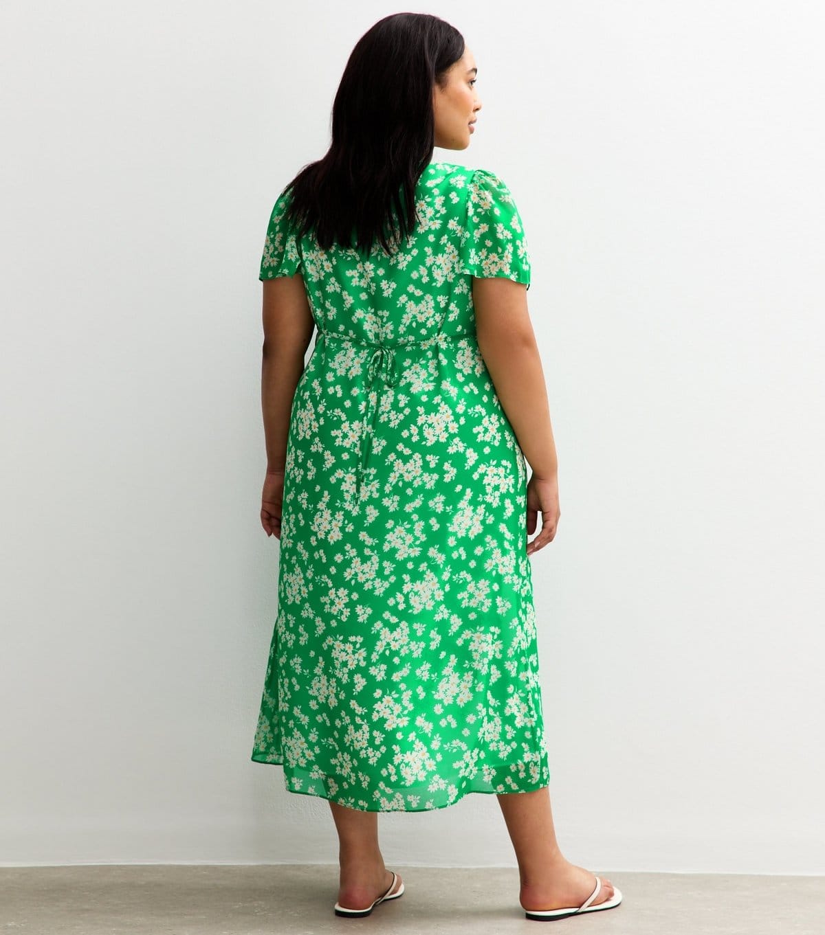 New Look Women's Plus Size Green Floral Print Chiffon Midi Dress Curves New Look - 4