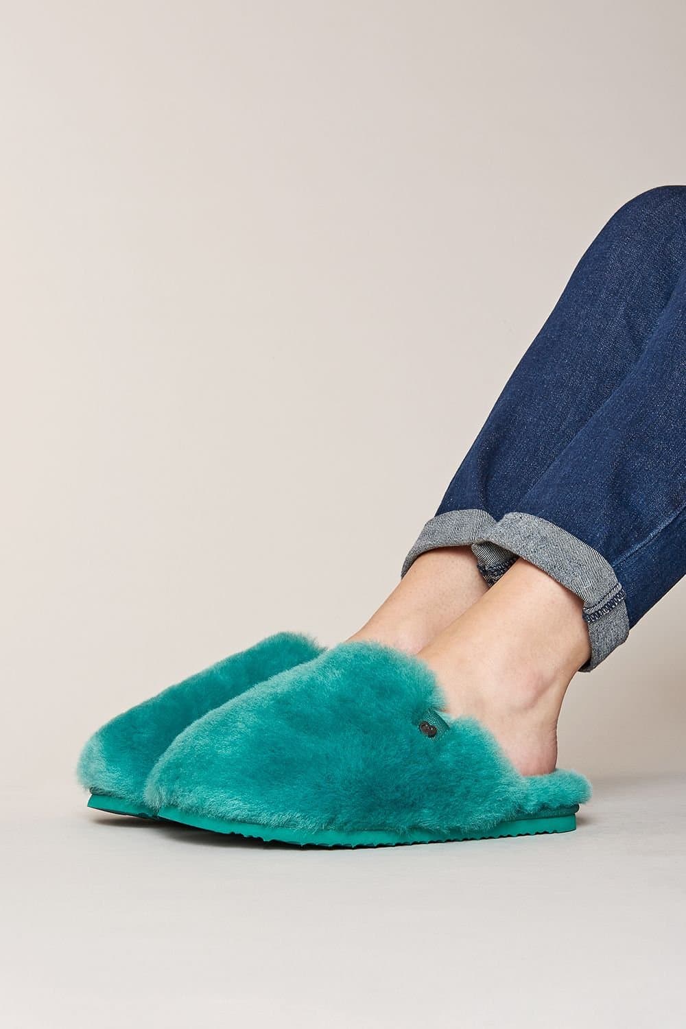 Moshulu Moshulu Women's 'Maberley' Fluffy Sheepksin Mule Slippers in Jade