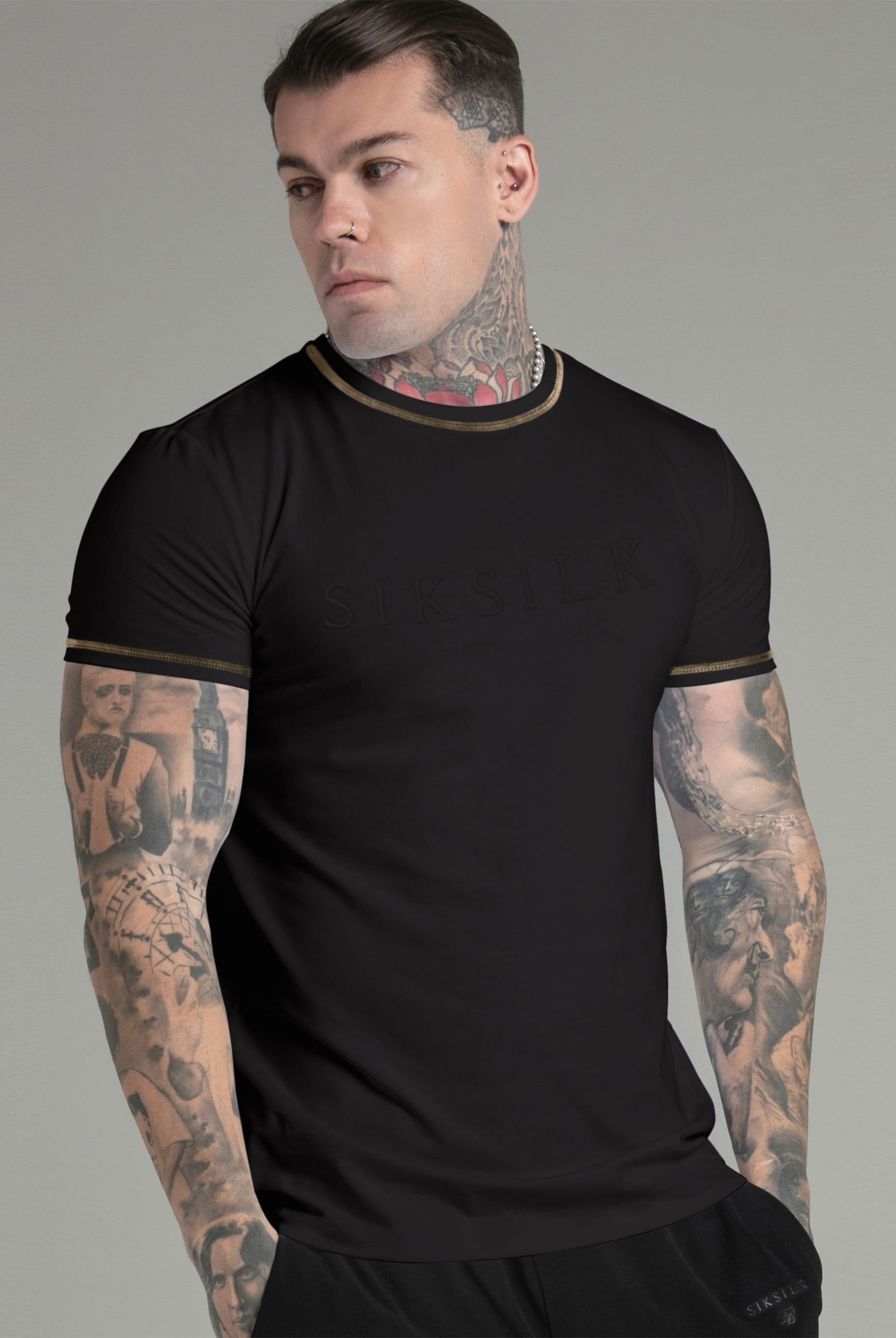 SikSilk Men's Muscle Fit T-Shirt in Black