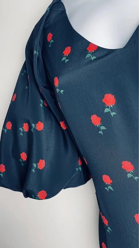 Never Fully Dressed NFD -Valentina Dress RRP £99 | features a red rose print, puff sleeves, and a leg slit | Size : 14