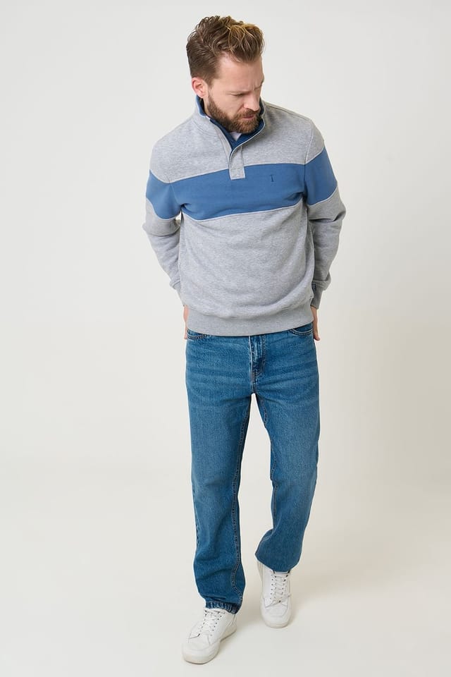 Saltwell Saltwell Men's Chest Stripe Quarter Zip Sweatshirt in Grey - 3