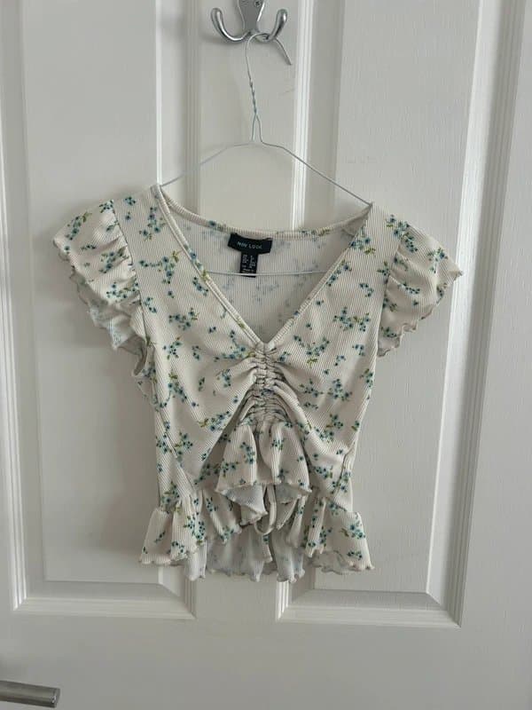 New Look Ruched front floral top