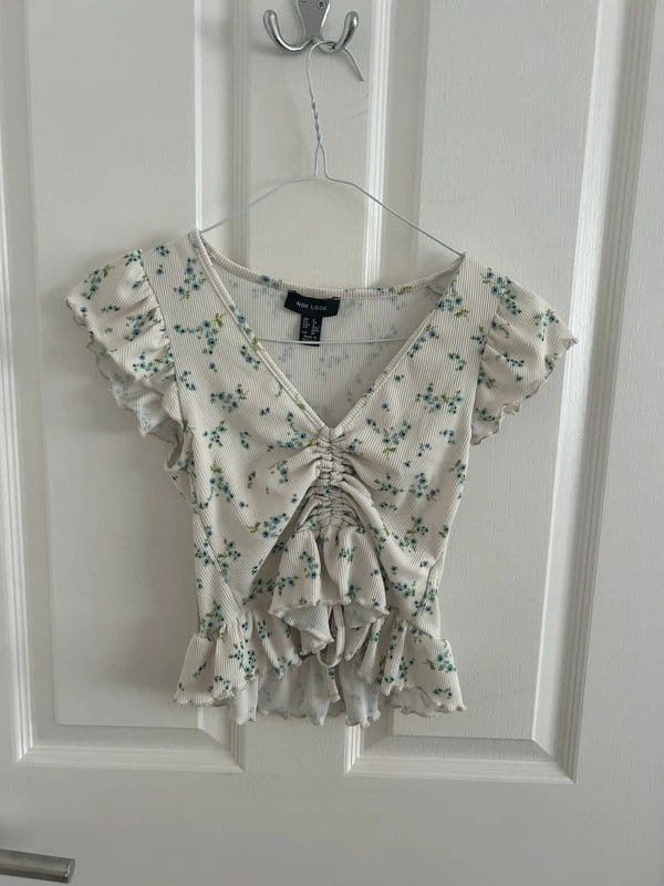 New Look Off-White Floral Ruched Crop Top