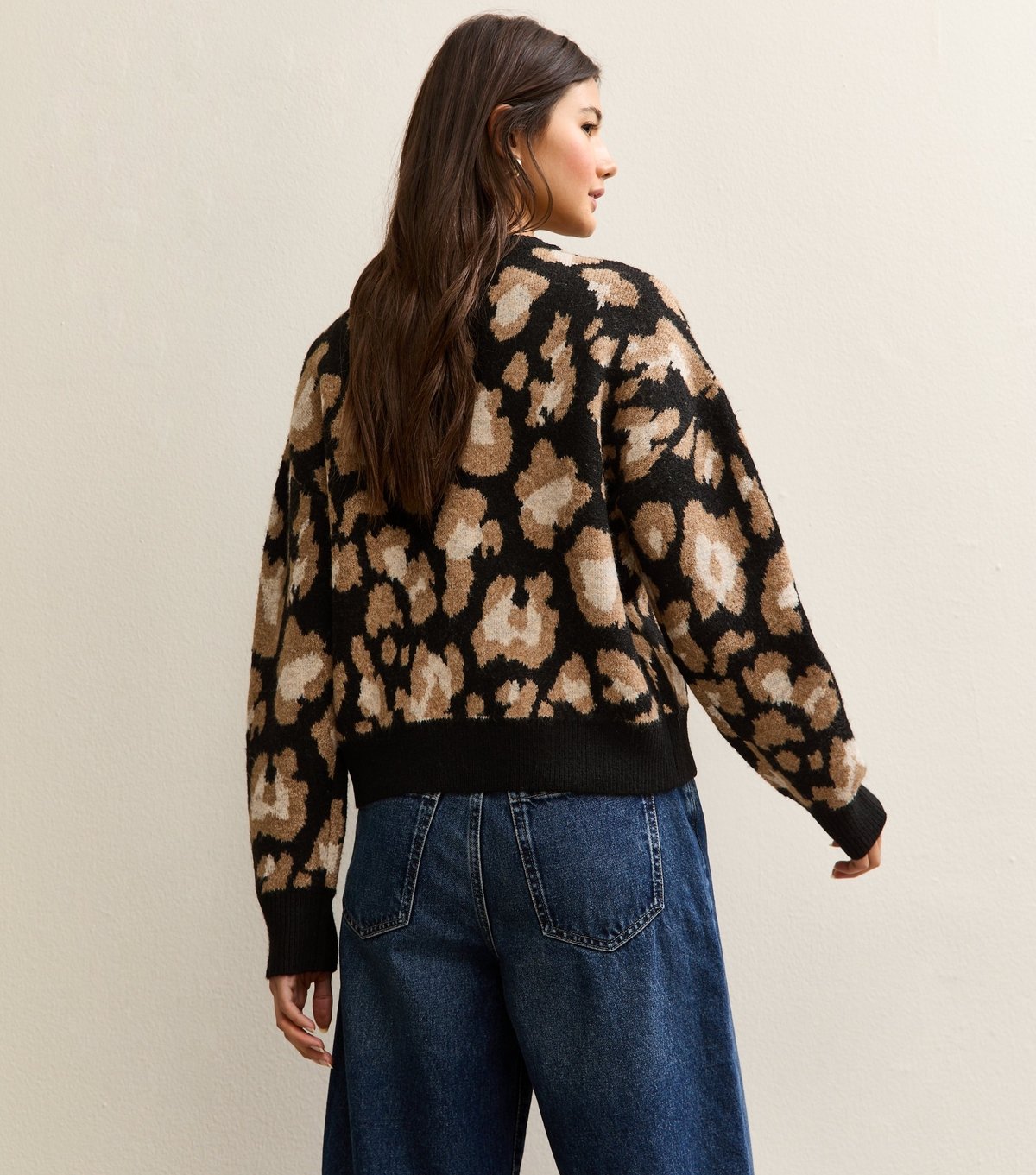 New Look Women's Black Leopard Print Crew Neck Cardigan New Look - 4