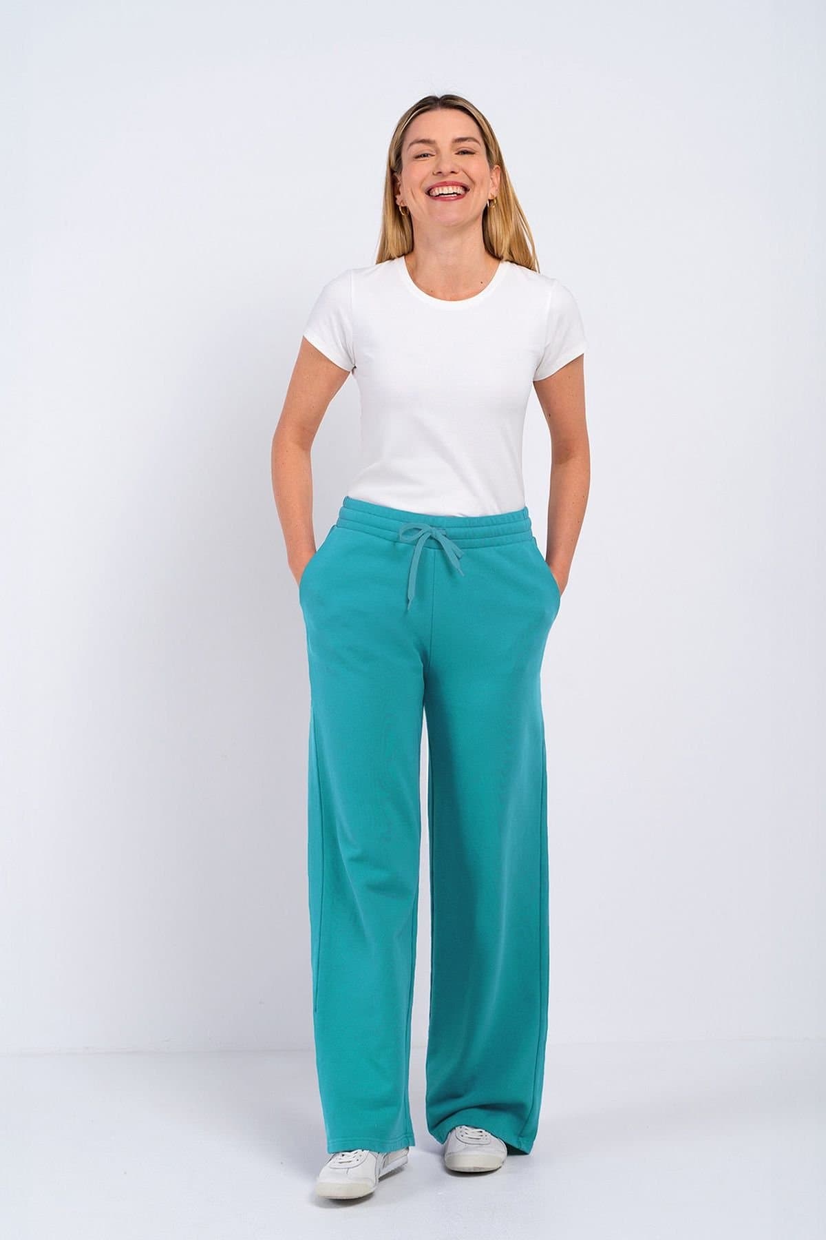 Kettlewell Kettlewell Women's Blake Jogger in Aqua