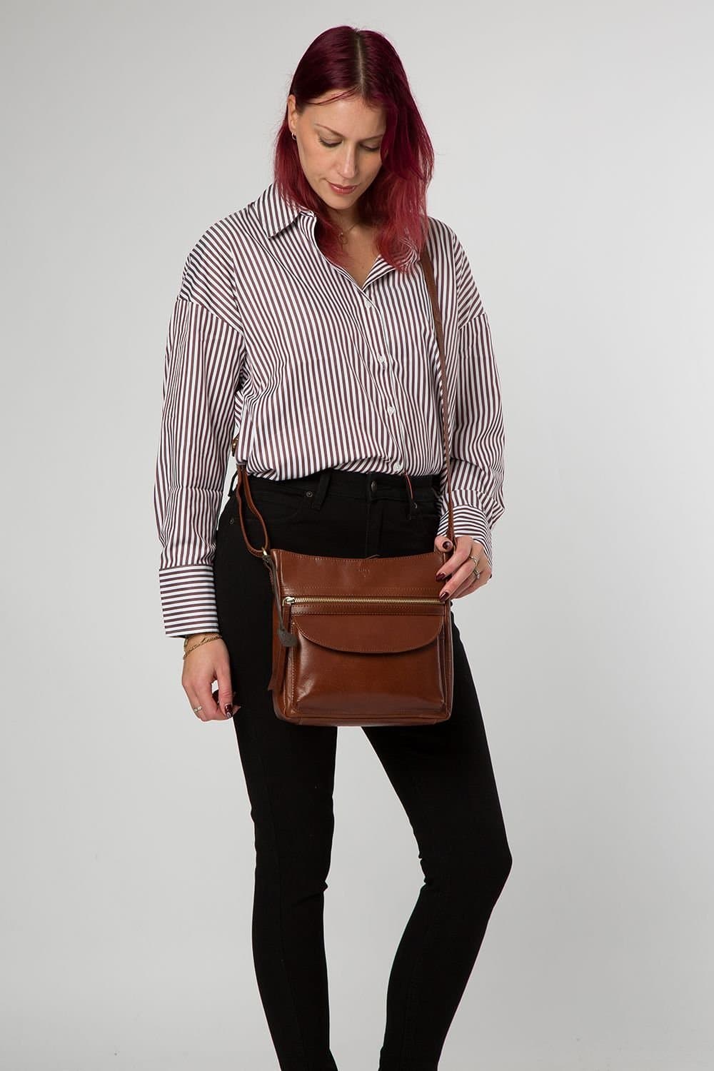NiNa Amora NiNa Amora Women's 'Carina' Leather Cross Body Bag in Brown