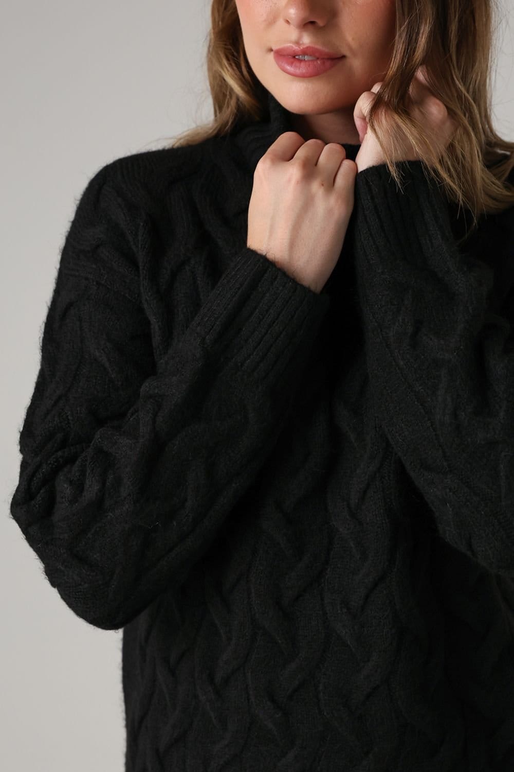 French Connection French Connection Women's Cable Knit Roll Neck Long Sleeve Jumper in Black - 4