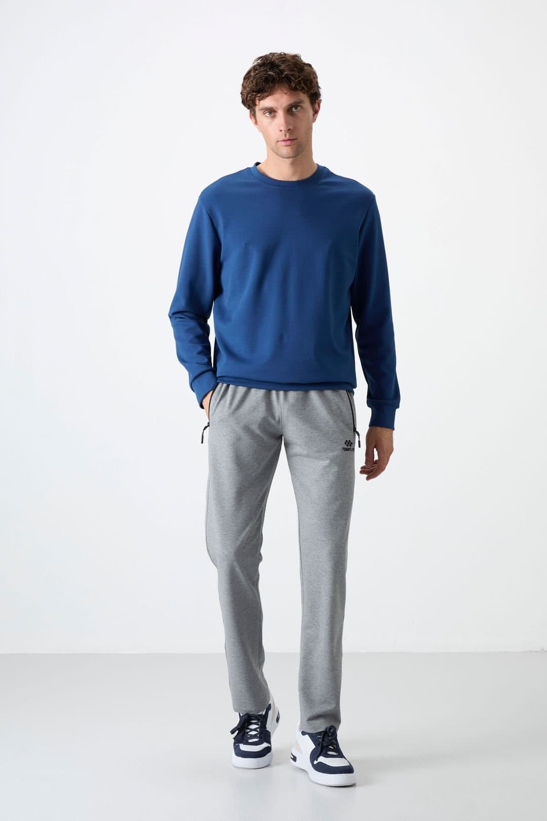 Tommy Life Tommy Life Men's Regular Fit Straight-Leg Sweatpants in Light Grey