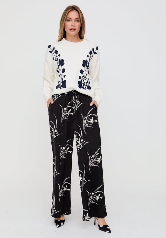 Lily and Lionel Lily and Lionel Women's Lillibet Wide Leg Large Floral Print Trouser In Black - 2