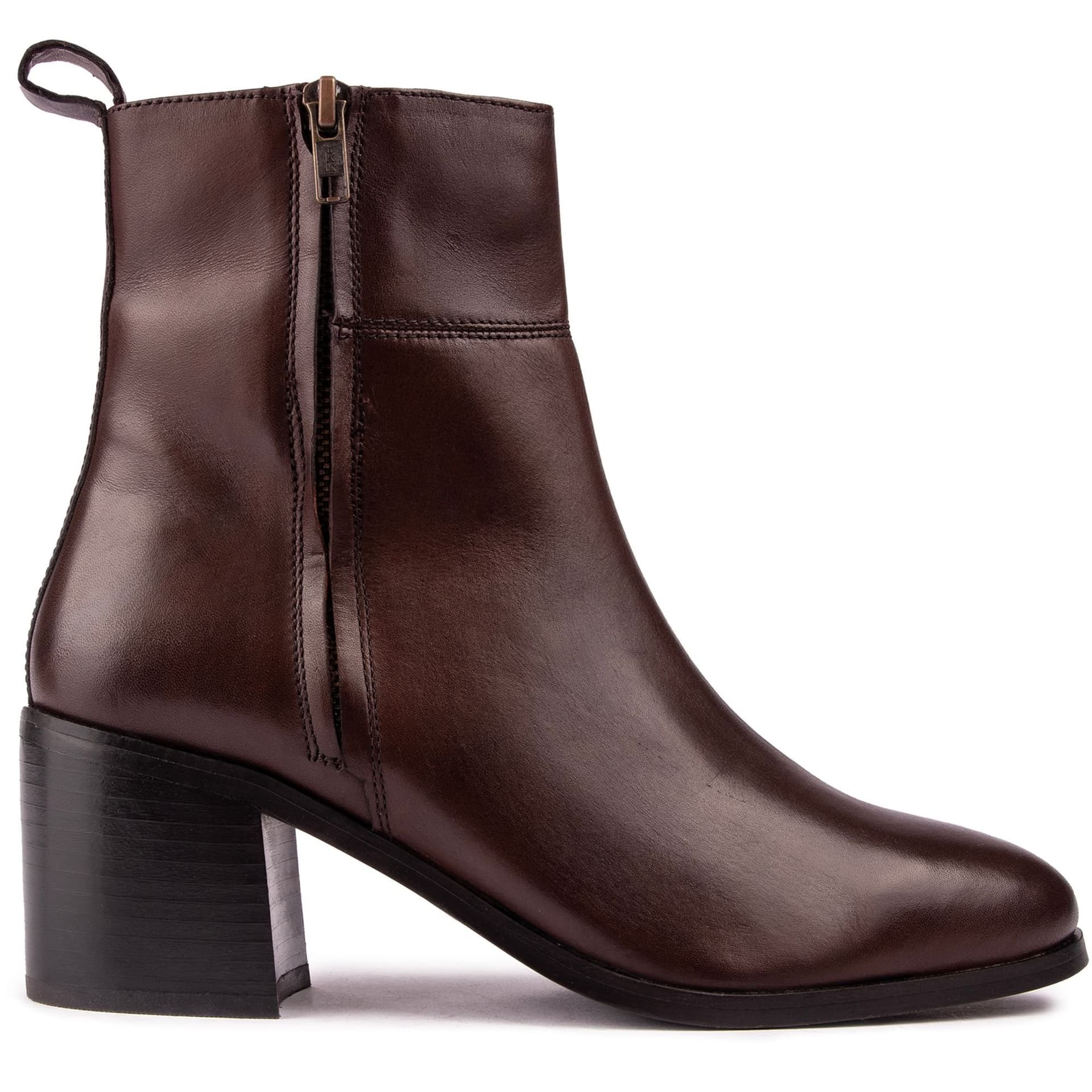 SOLE SOLE Women's Greer Zip Boots in Brown
