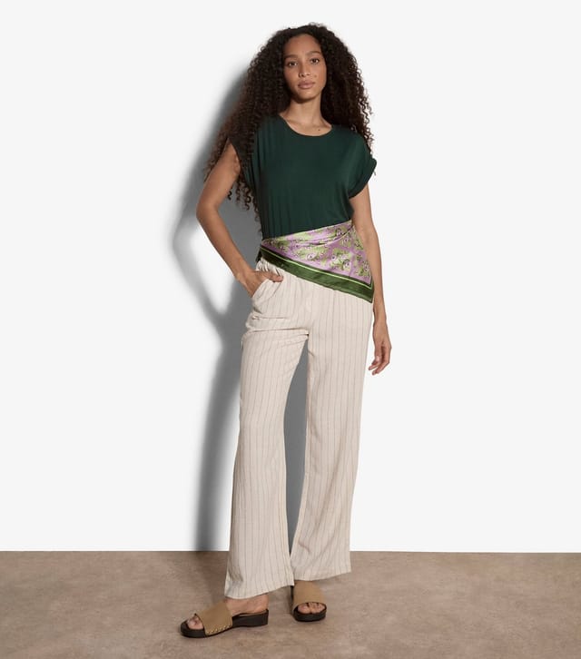 Apricot Women's Dark Green Asymmetric Hem Wrap T-Shirt Apricot New Look - 2