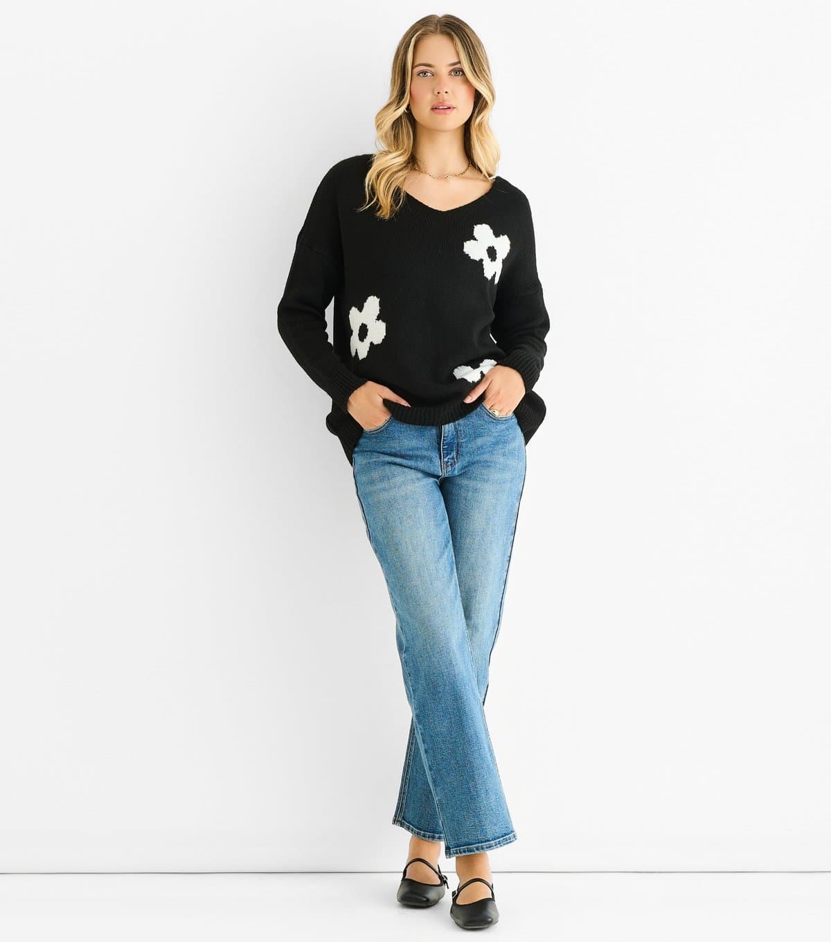 Gini London Women's Black Flower Pattern Knit Jumper Gini London New Look