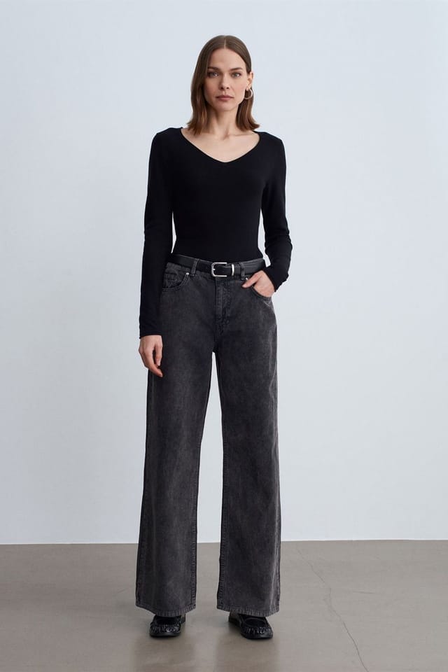 Dilvin Dilvin Women's High-Waist Wide-Leg Cotton Trousers in Charcoal - 2