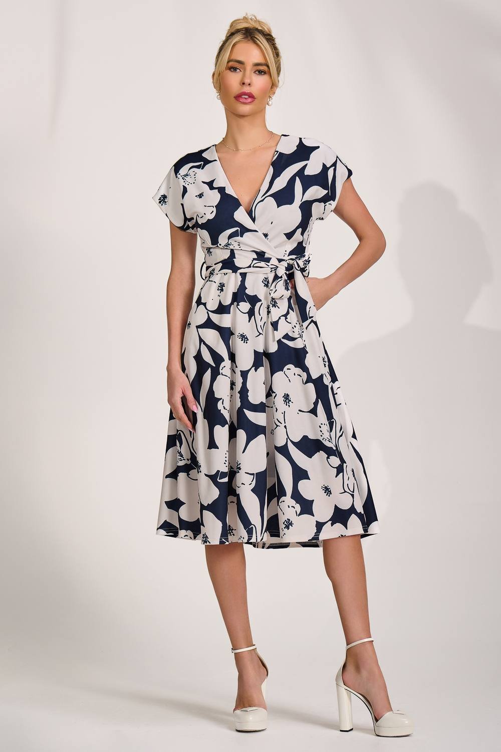 Jolie Moi Jolie Moi Women's V Neck Print Scuba Midi Dress - 3