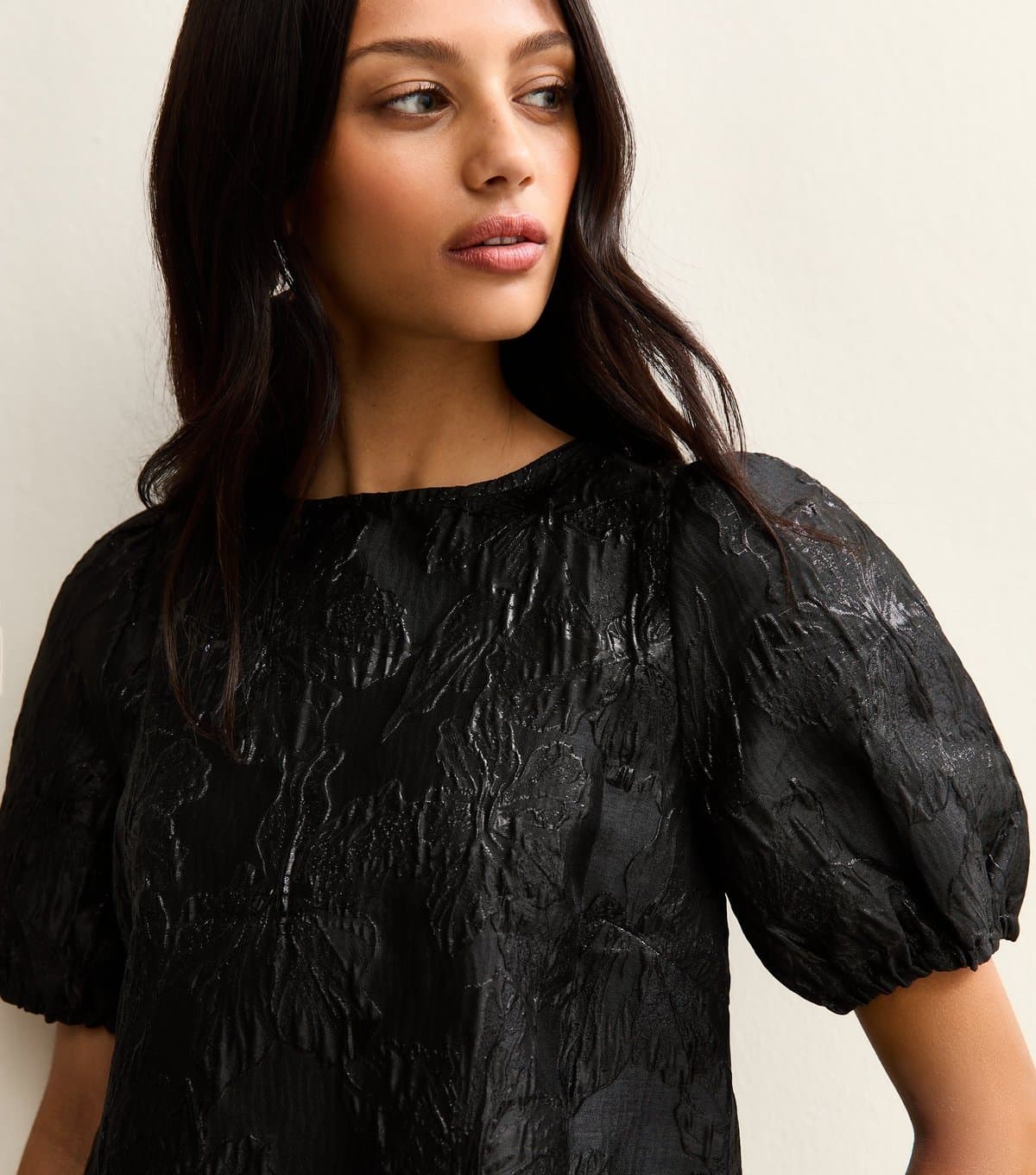 New Look Women's Black Floral Jacquard Short Sleeve Top New Look