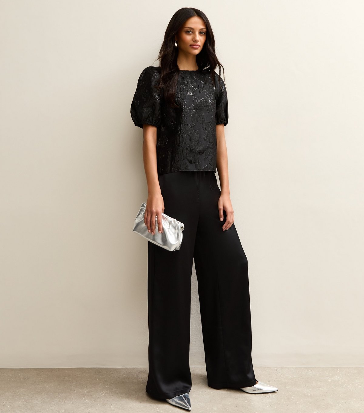 New Look Women's Black Floral Jacquard Short Sleeve Top New Look - 3