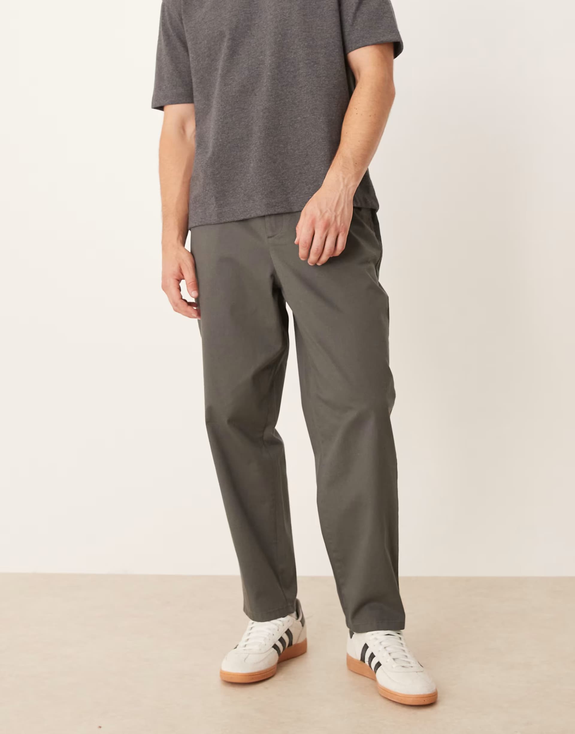 ASOS ASOS DESIGN smart carrot fit trousers in charcoal