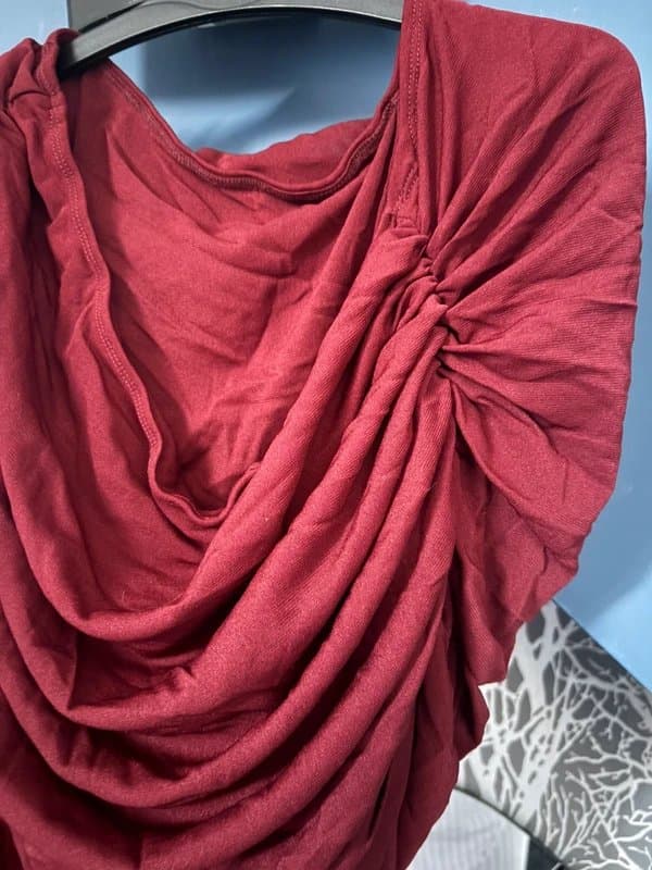Azara Burgundy runched top