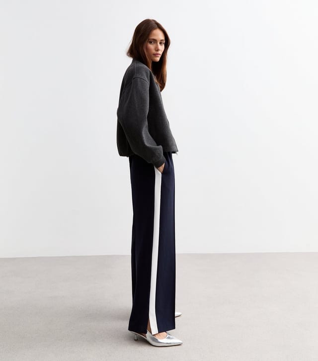New Look Women's Navy Stripe Trimmed Tailored Wide Leg Joggers New Look - 3
