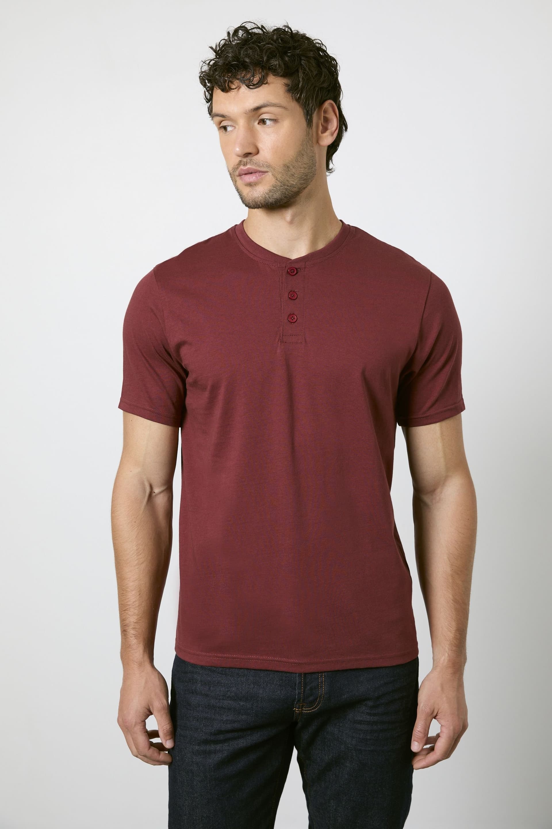 Burton Burton Men's Wine Grandad Neck T-shirt in Burgundy