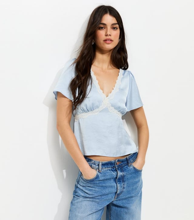New Look Women's Light Blue Lace Trim Flutter Sleeve Satin Tea Top New Look - 2