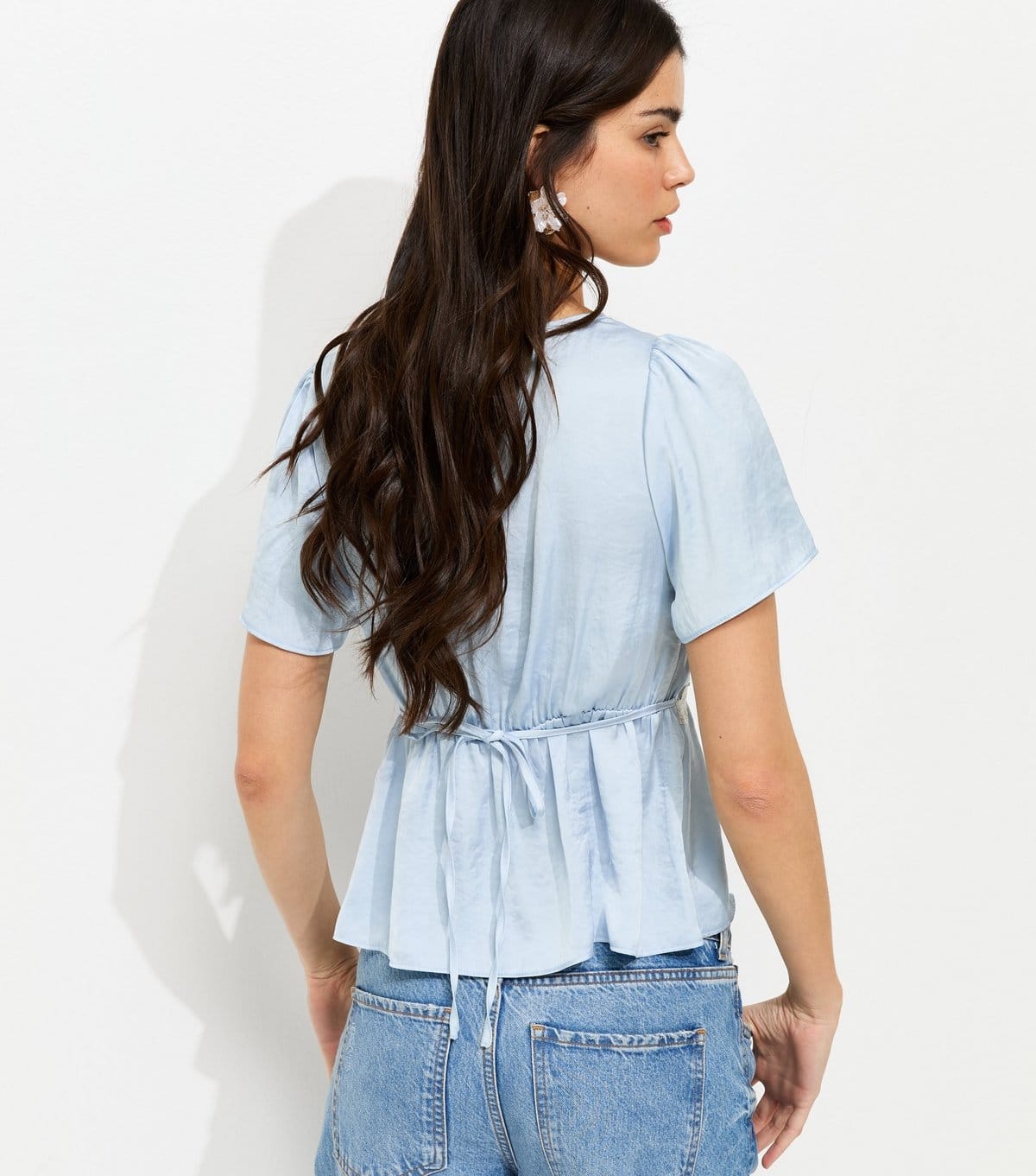 New Look Women's Light Blue Lace Trim Flutter Sleeve Satin Tea Top New Look - 4