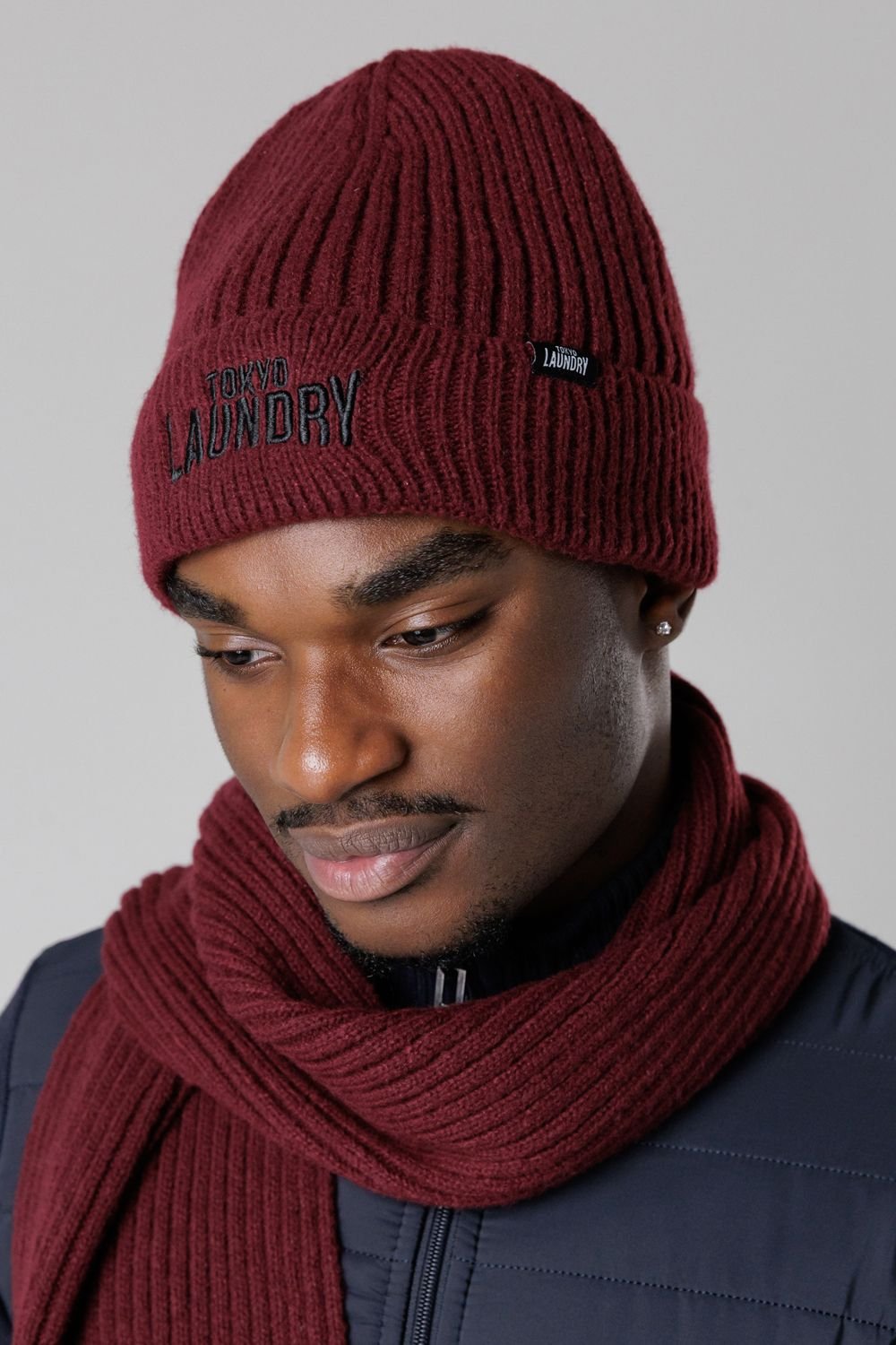 Tokyo Laundry Tokyo Laundry Men's Knit Hat, Scarf & Gloves Set in Wine - 3