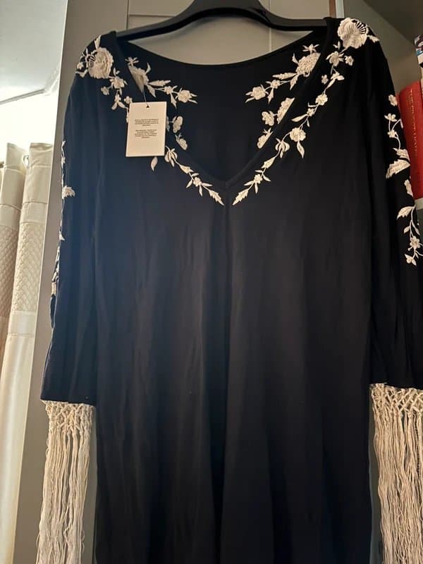 ASOS ASOS - black mini dress with white embroidery