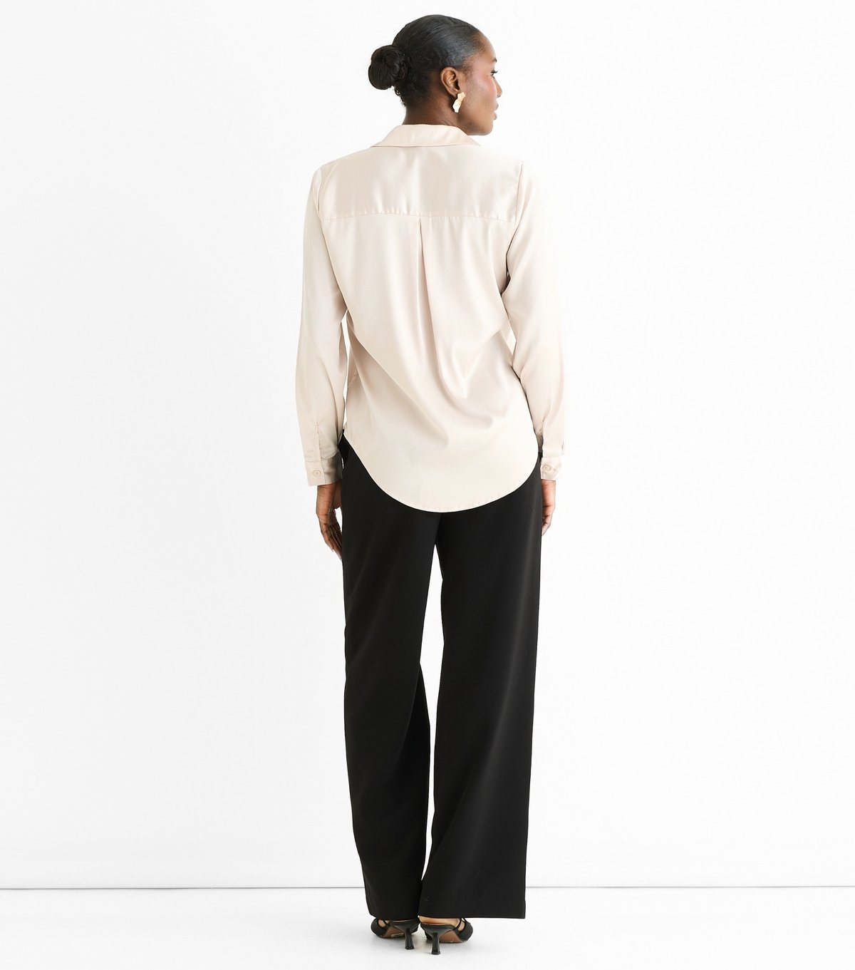 Gini London Women's Cream Satin Loose Fit Shirt Gini London New Look - 4