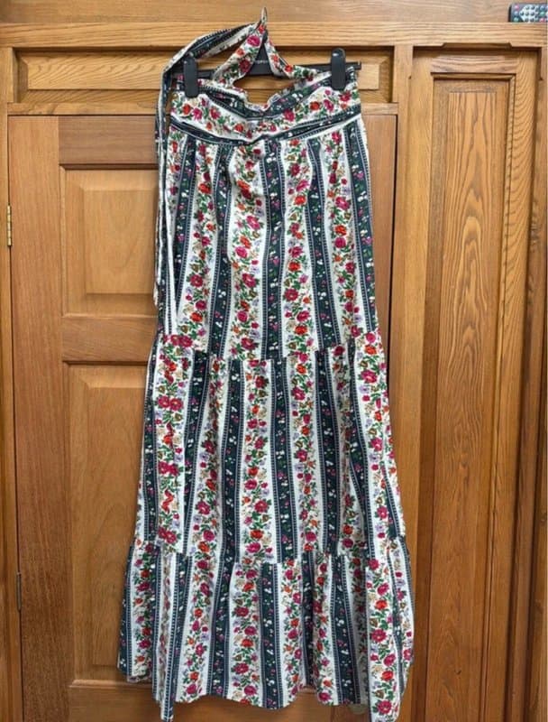 Warehouse Warehouse halter neck maxi dress size uk12  a size 10 to 12