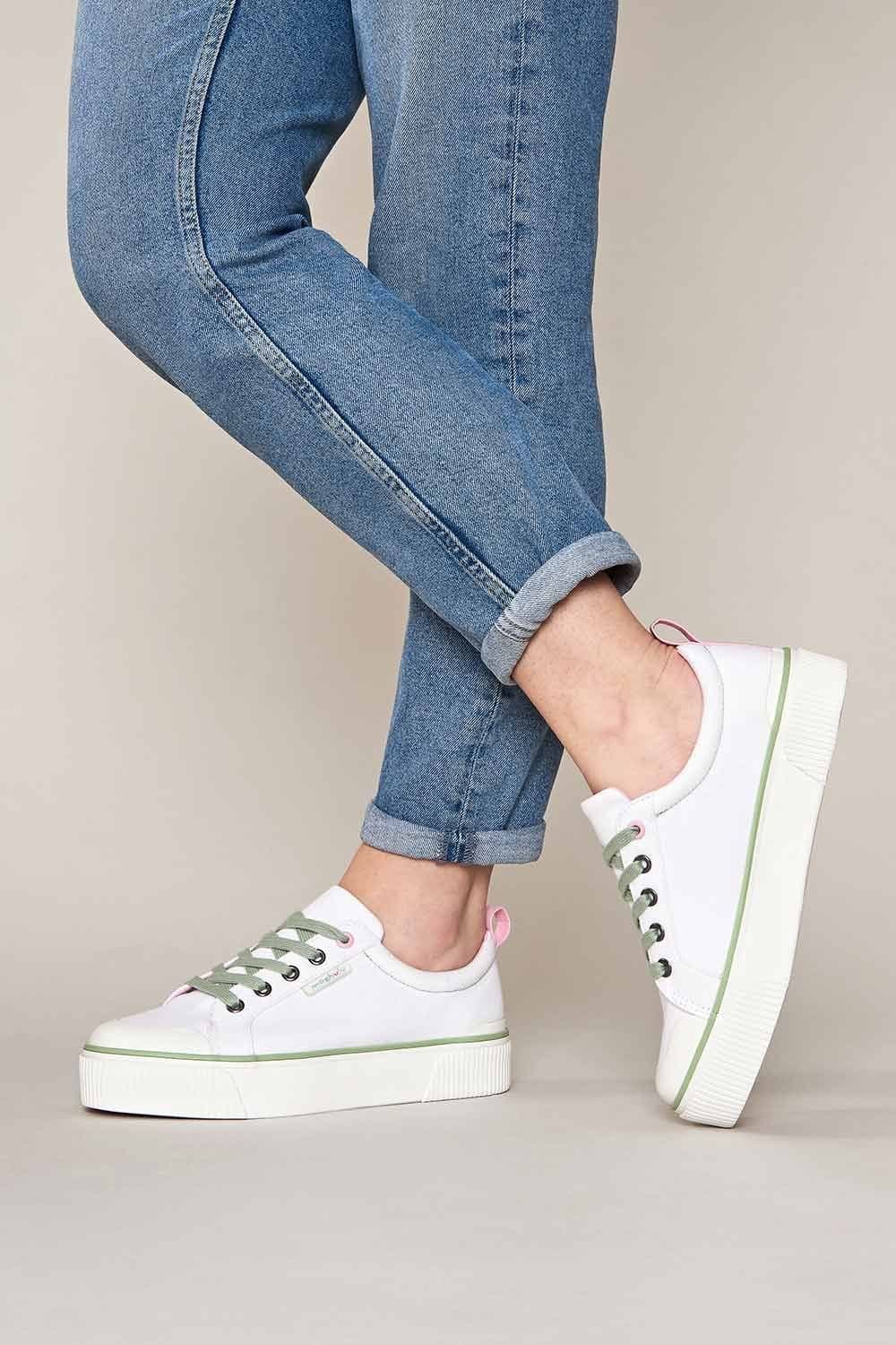 Moshulu Moshulu Women's 'Levan' Chunky Canvas Trainers in White
