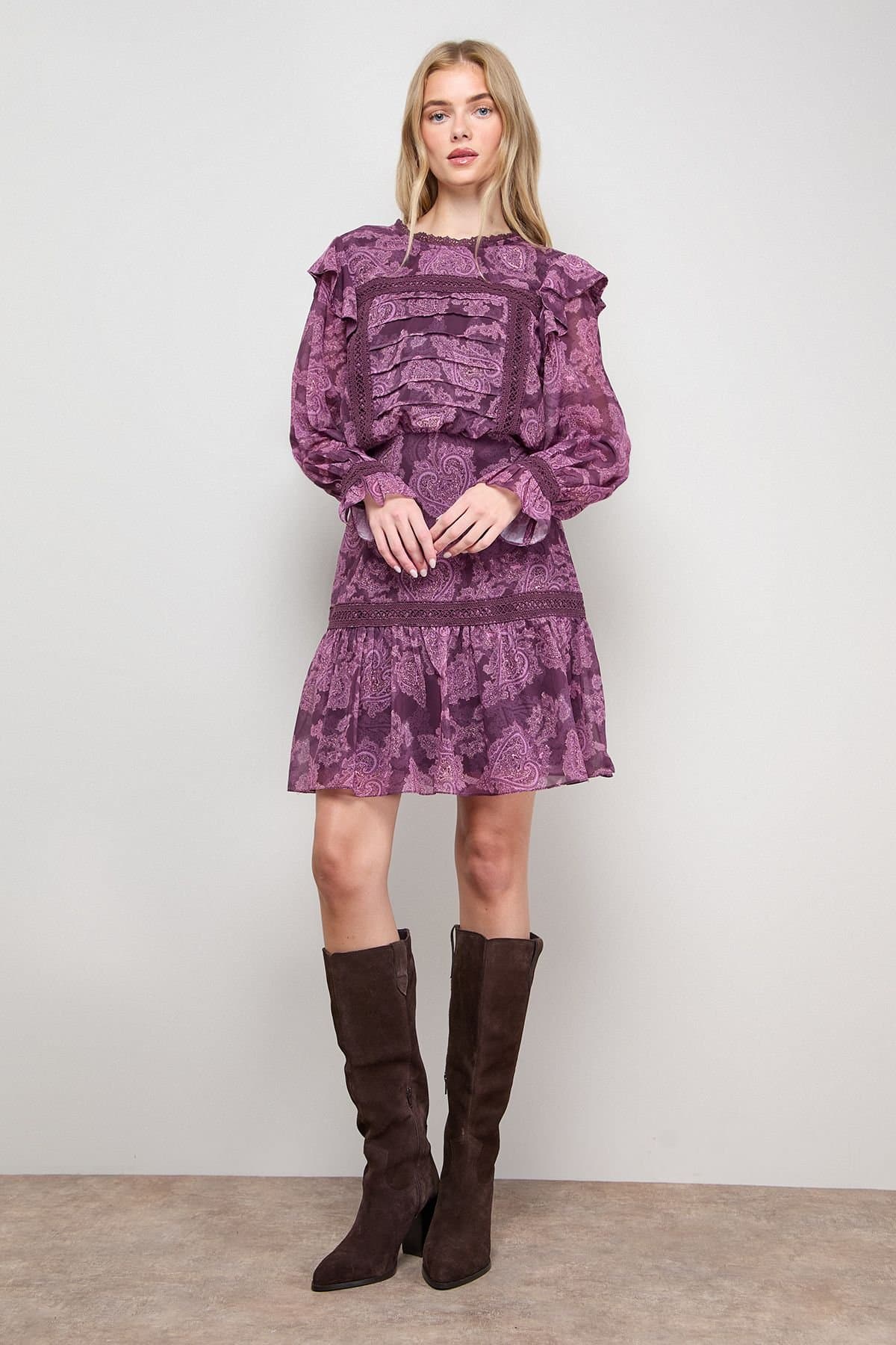 Oasis Oasis Women's Printed Lace Trim Pleat Detail Mini Dress in Dusty Pink