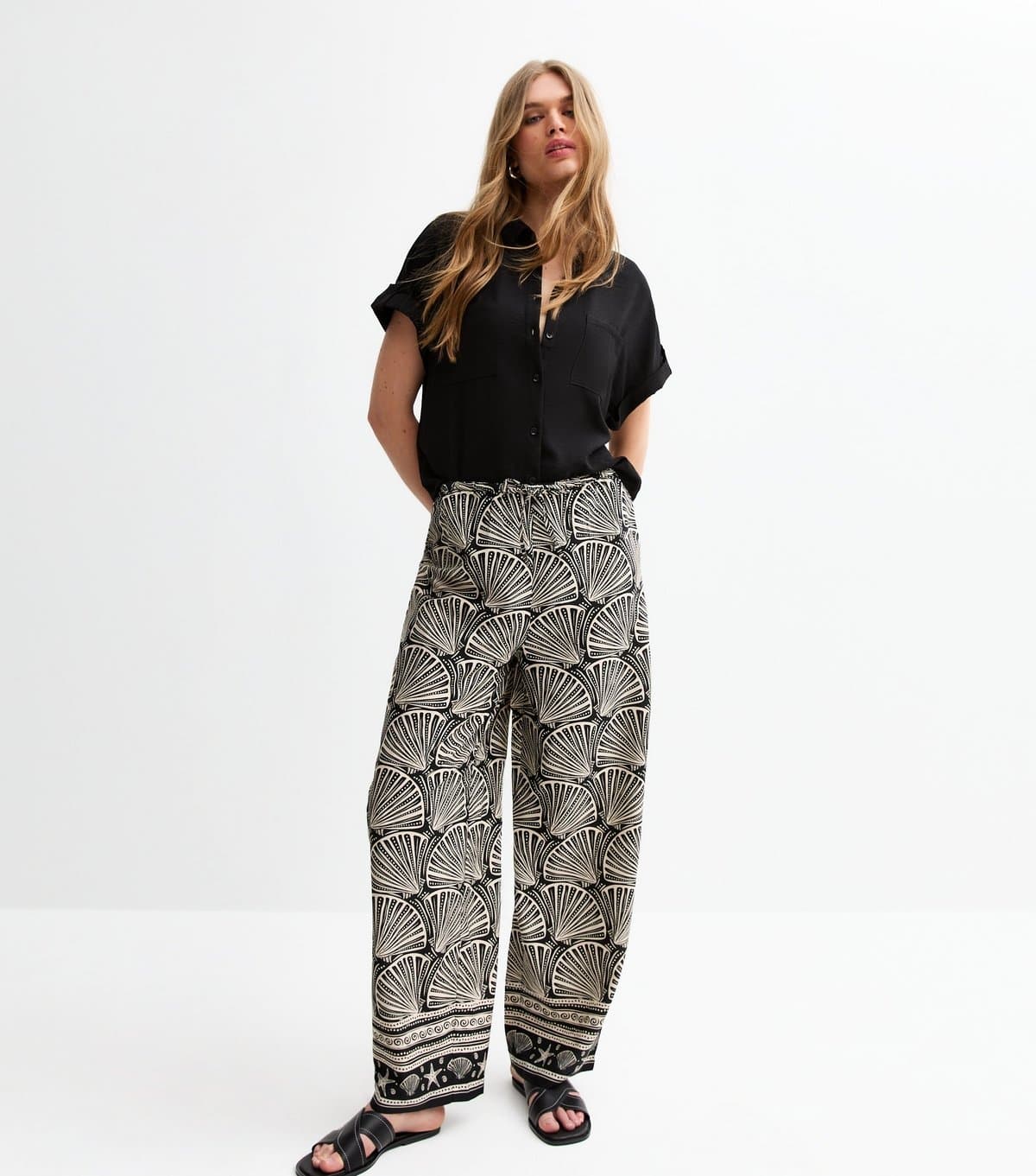 New Look Women's Black Crepe Shell Print Wide Leg Trousers New Look