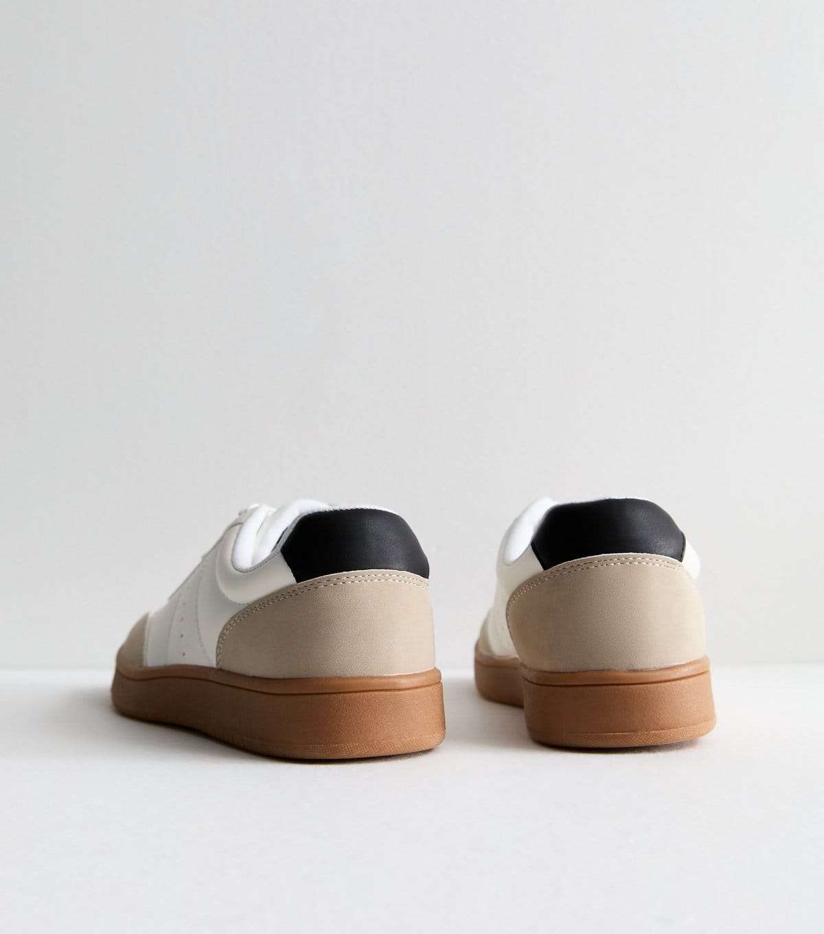 New Look Women's White Suede-Look Low Top Trainers New Look - 4