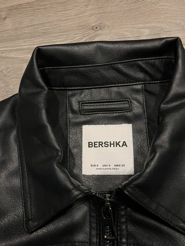 Bershka Bershka black faux jacket cropped size small