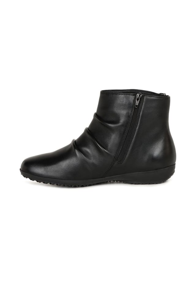 Josef Seibel Josef Seibel Women's 'Naly 61' Ankle Boots in Black - 3