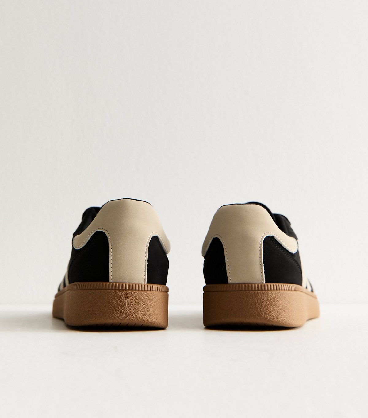 New Look Women's Black Contrast Cream Faux Suede Gum Sole Trainer New Look - 4