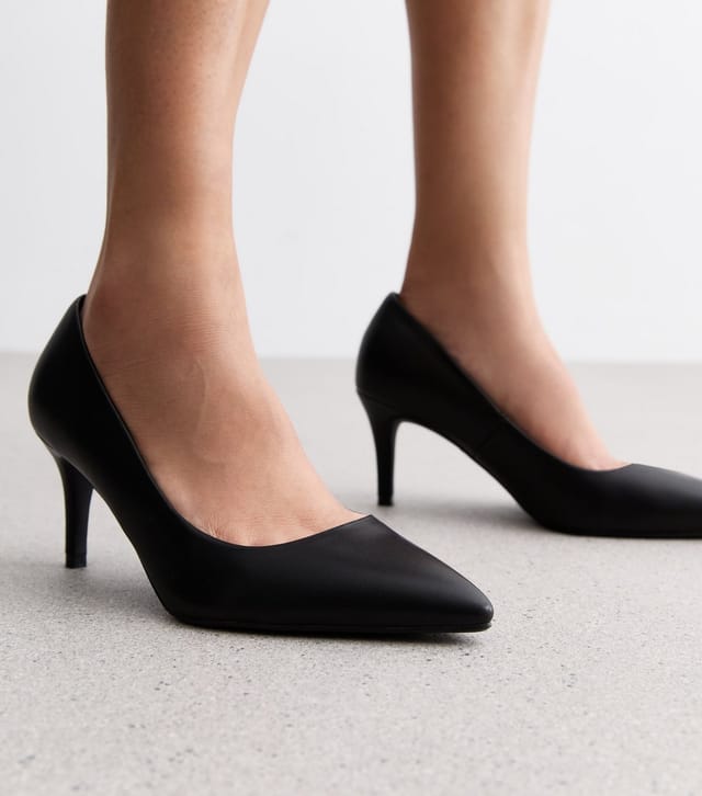 New Look Women's Wide Fit Black Leather-Look Stiletto Heel Court Shoes New Look - 2