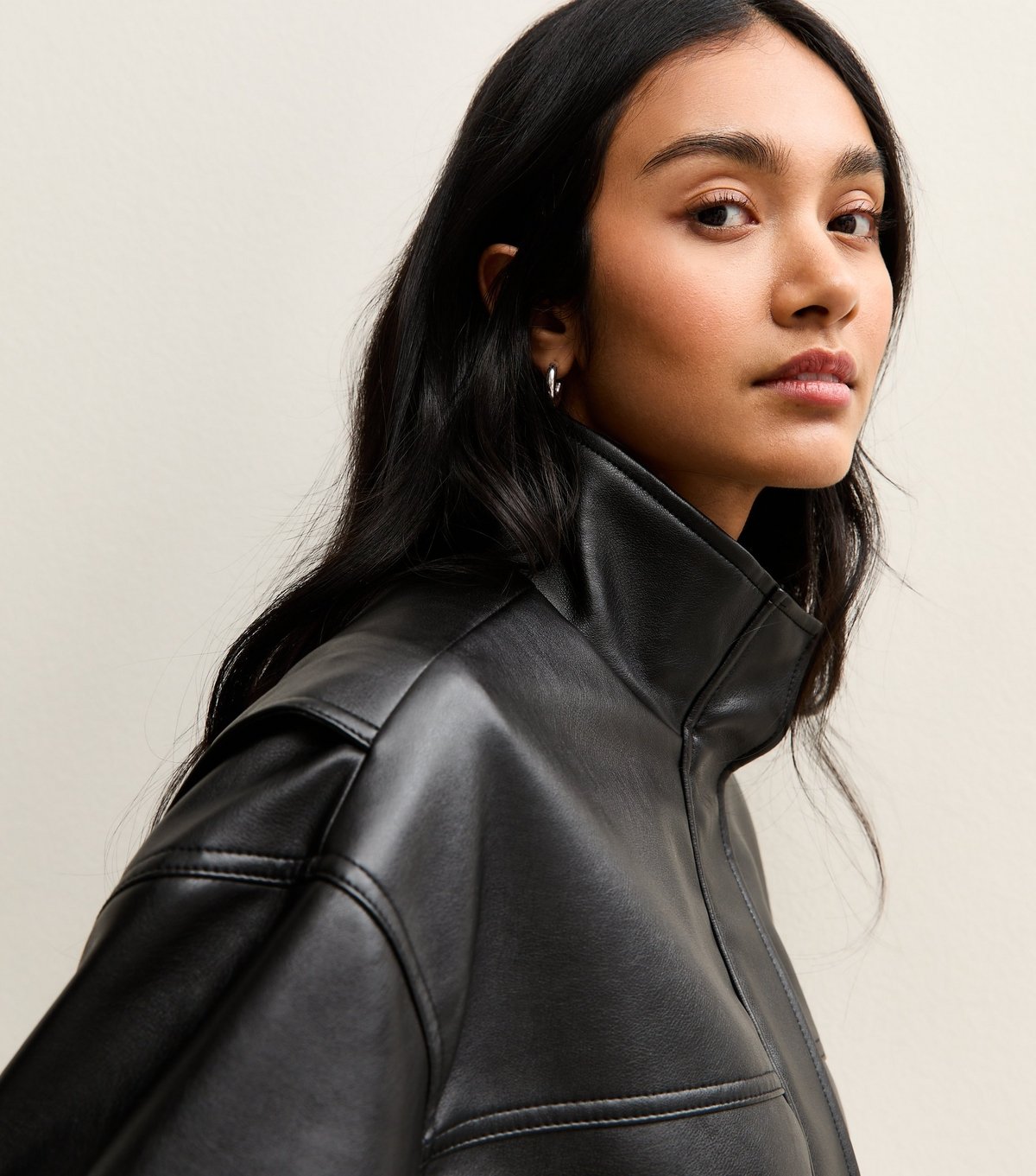 New Look Women's Black Faux Leather Funnel Neck Oversized Jacket New Look - 2