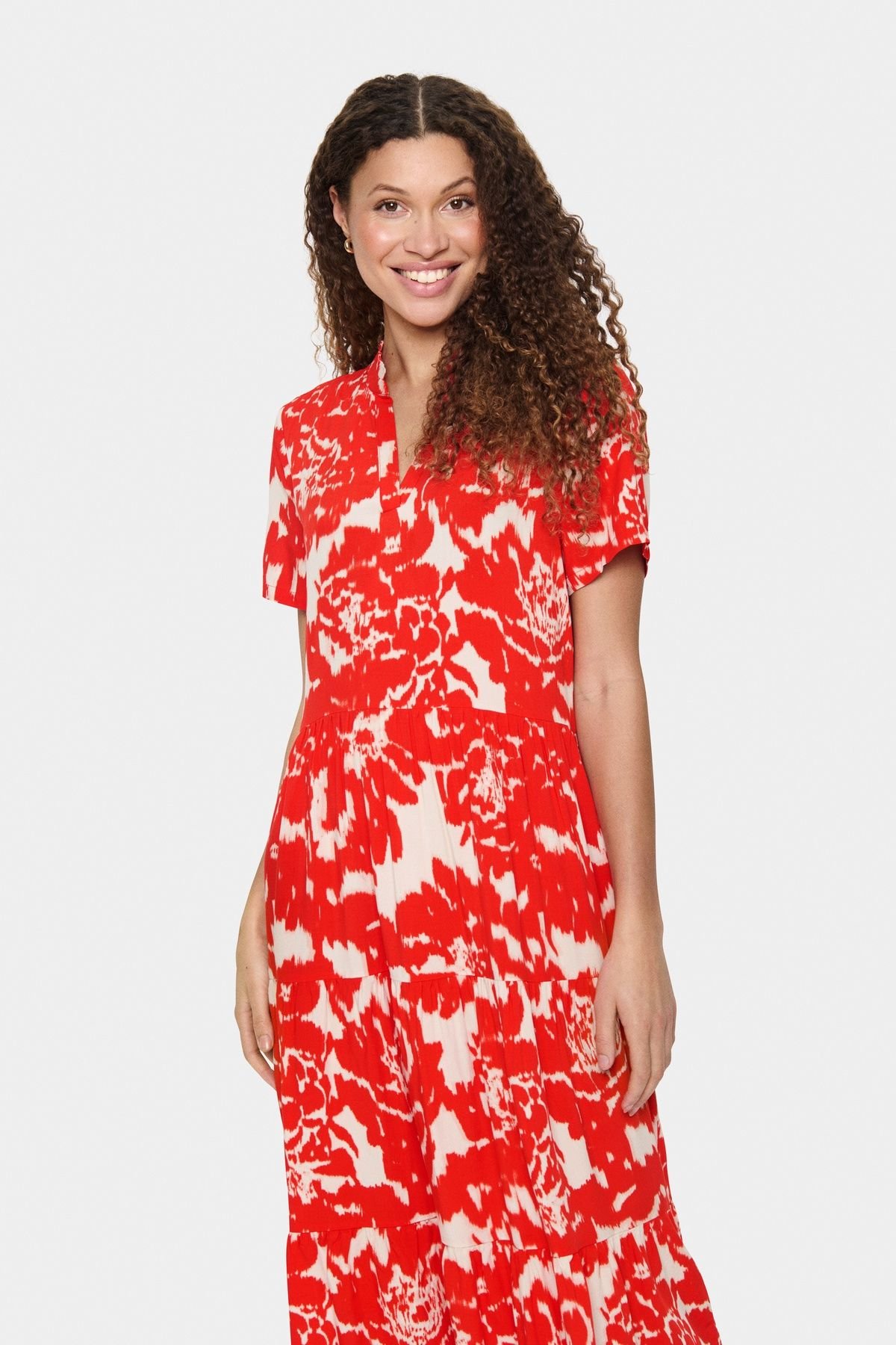 Saint Tropez Saint Tropez Women's EdaSz Short Sleeve Maxi Dress in Scarlet - 3