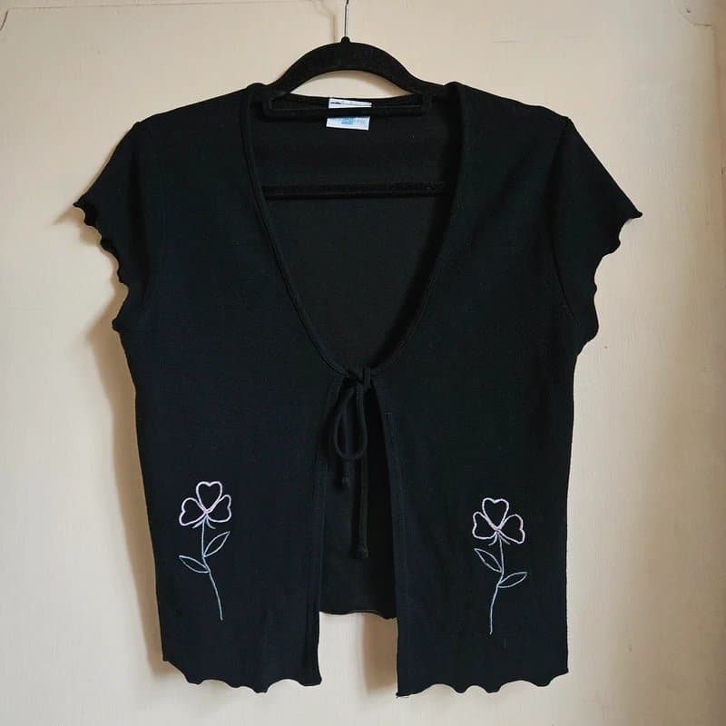 New Look Vintage 90s old label New Look black short sleeve knit tie up cardigan top w/ embroidered floral