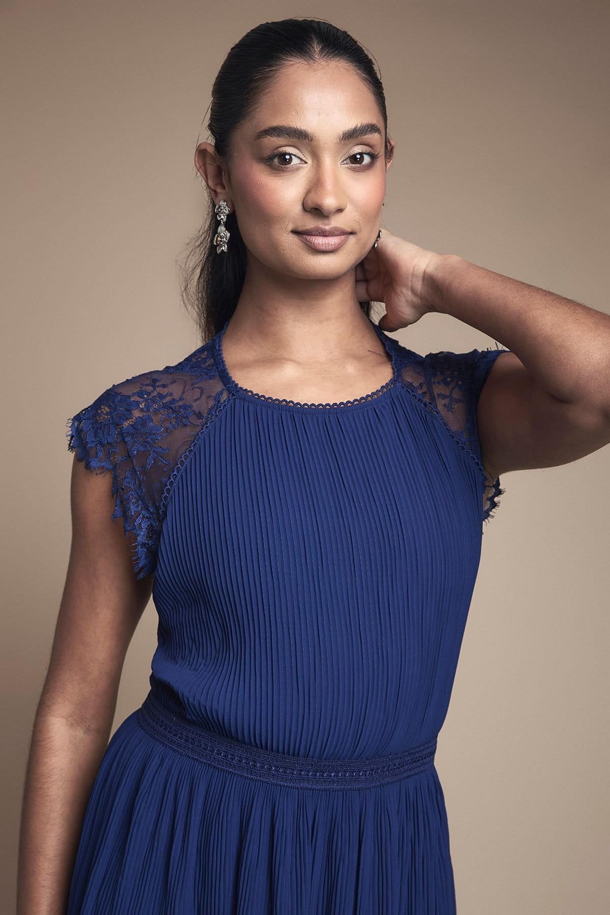 Oasis Oasis Women's Delicate Lace Bodice Maxi Bridesmaid Dress in Navy - 4