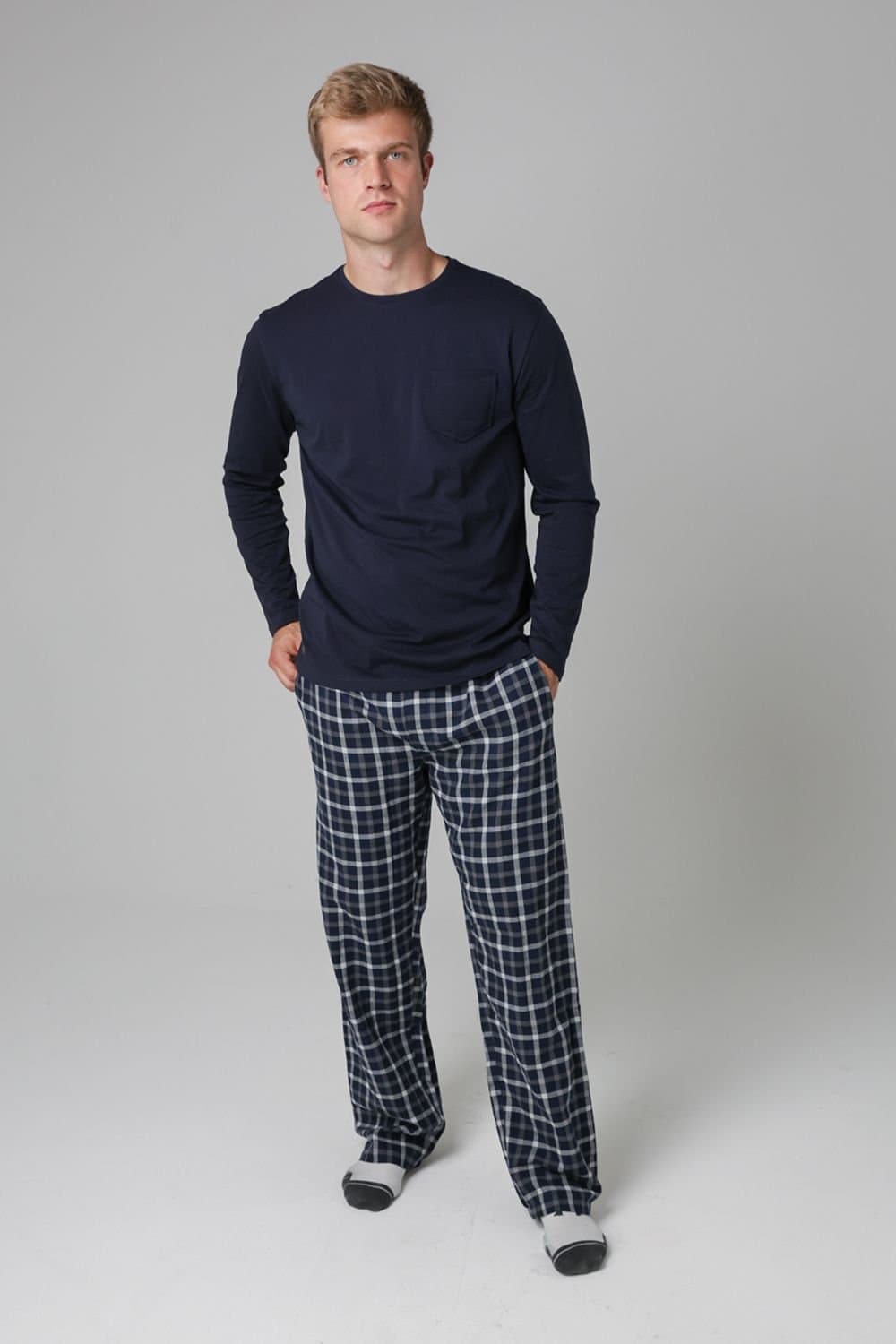 Tokyo Laundry Tokyo Laundry Men's Cotton Long Sleeve Pyjama Set in Dark Navy